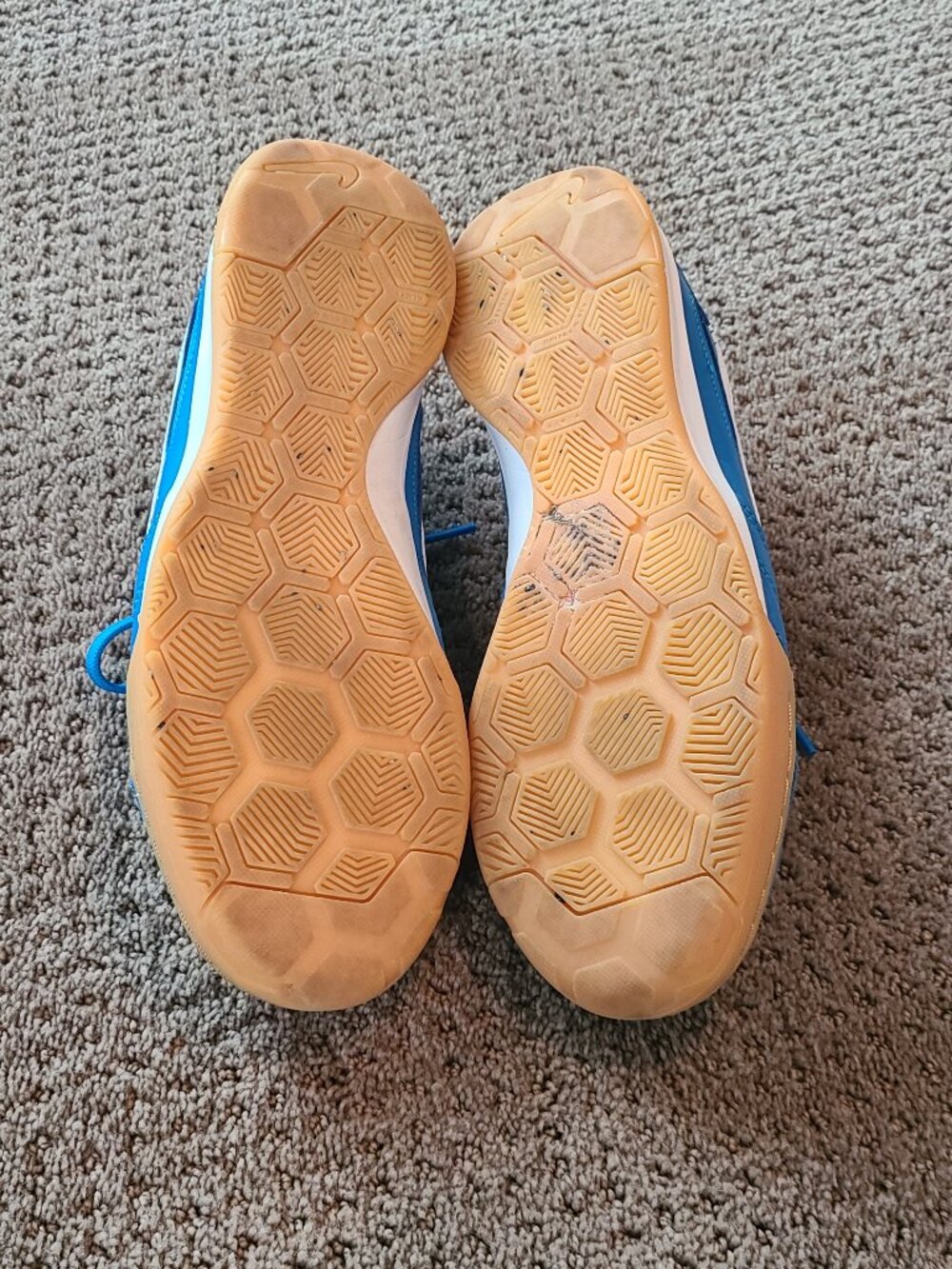 Nike Gato 6Y blue, like new (also fits womens 8) - Picture 3 of 5